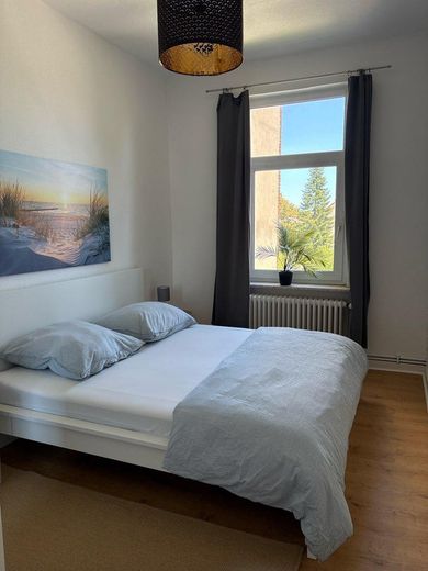 Voll möblierte 2-Zimmer-Wohnung in zentraler Lage Wilhelmshaven – Langzeitmiete willkommen – Schlafzimmer
