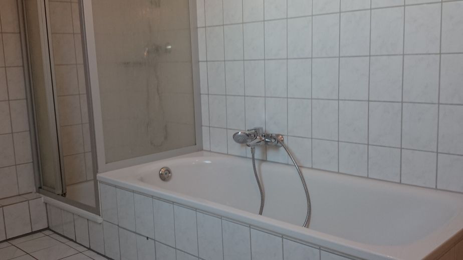 (GS57A06) Abitare meglio! Ristrutturato, garage, cucina componibile! – Bad