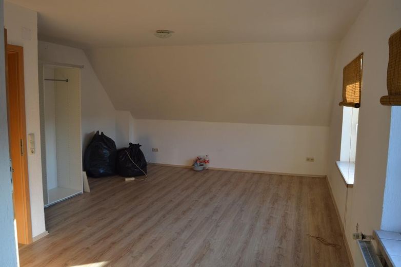Mehrfamilienhaus provisionsfrei – 1 Einheit vermietet, 1 Einheit frei für Sie – WG 2: Schlafzimmer 3 OG