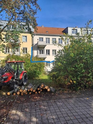 Hofansicht mit Balkon Süden