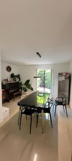 Esszimmer mit Ausgang Terasse