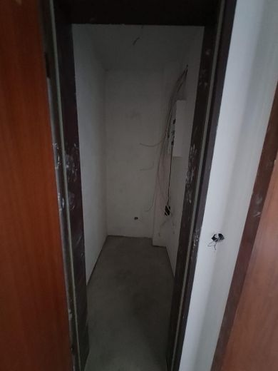 Helle Wohnung (wird saniert) in gepflegtem Haus im Zentrum. Stellplatz/Garage möglich. – Abstellraum