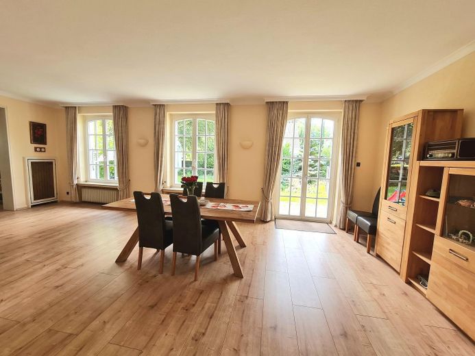 Familienparadies - großzügiges EFH mit Garten – Esszimmer