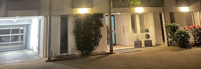 Von Privat sehr schöne & helle 2.5 ZKB in direkter Innenstadtlage