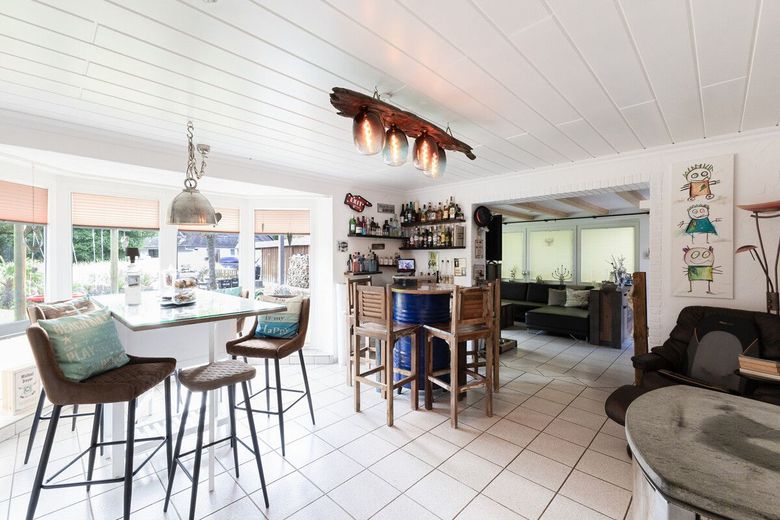 Herzensheim für große Träume - XXL-Haus mit Traumgarten &amp; Wintergarten – Esszimmer Hauptwohnung