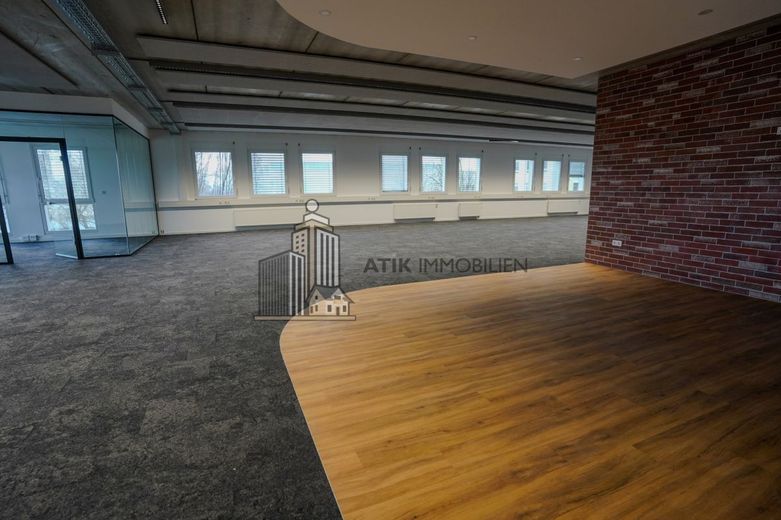 ATIK: Provisionsfrei - Erstbezug nach Sanierung - Repräsentative und Bürofläche mit EBK – Innenbereich