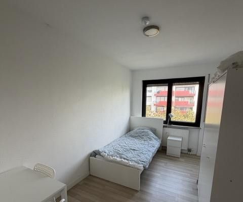Renovierte, bezugsfreie 3-Zimmer-Wohnung mit Balkon in Lampertheim