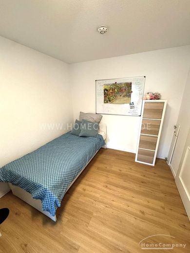 27328 HomeCompany Dresden Möbliert/Furnished 3-Zimmer-Wohnung in Dresden-Blasewitz mit 2 Balkonen max. 4 Personen – 43cbec2c475e751a7a672ce7ff2578b52cfa0e79.jpg