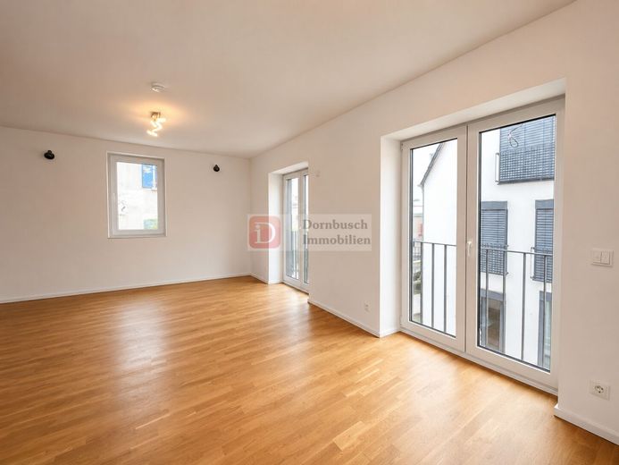 Top!! Modernes Haus über zwei Etagen mit Dachstudio und hochwertiger Ausstattung – Wohn- und Essbereich Bild 2