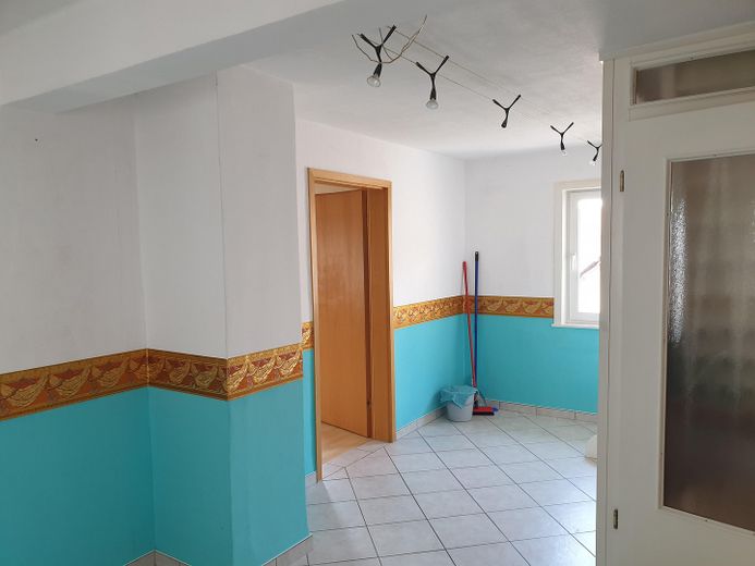 Detached house with development potential (no broker) – Flur OG
