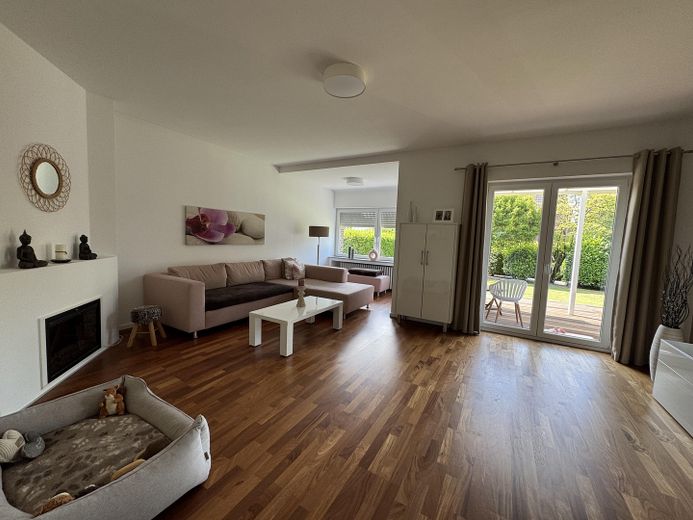 Vendita da privato - casa bifamiliare/casa multigenerazionale su terreno in diritto di superficie a Kaarst Mitte – Wohnzimmer EG