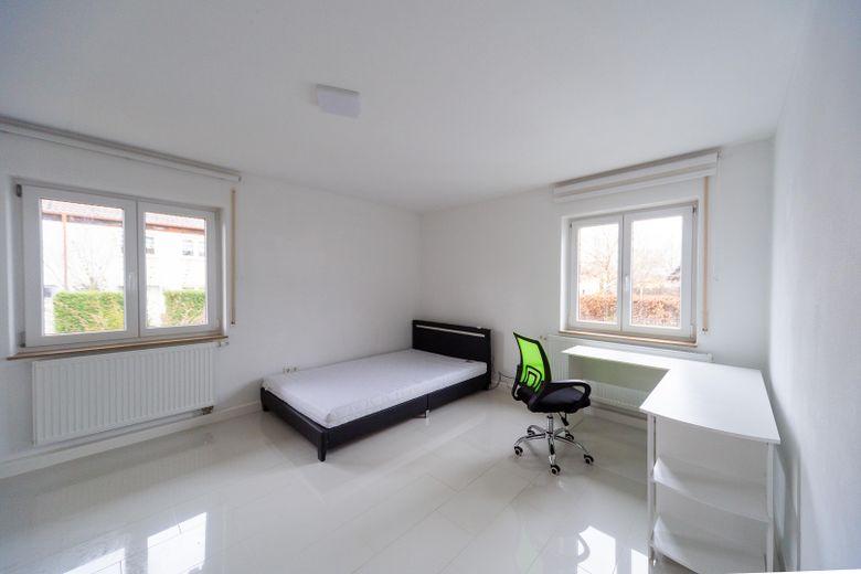 TOP renovierte 3-Zimmer-Wohnung in Bosch-Nähe – Wohnzimmer