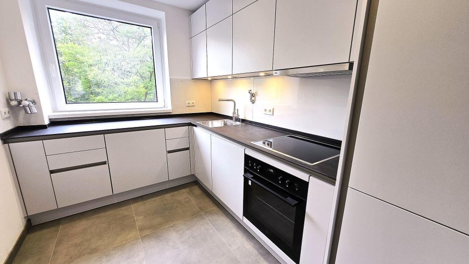 Modern ausgestattete 2-Zimmer-Wohnung in zentraler Lage von HH-Rissen – Küche