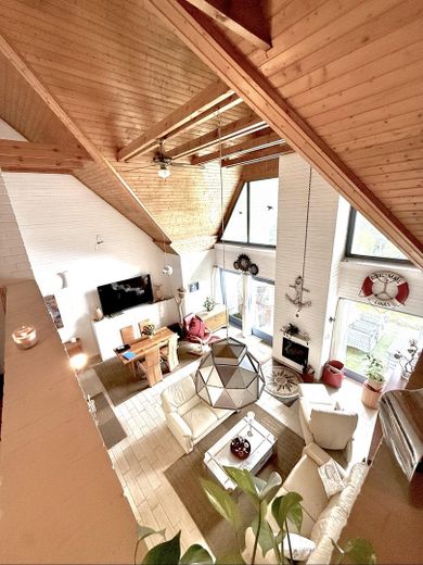 Four Units. An Exceptional Property – Photo 8