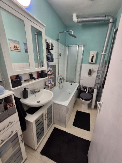 Senza provvigione e libero da subito: vista su Berlino – Badezimmer