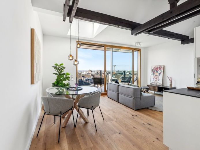 Dachgeschoss-Maisonette in Düsseldorf-Carlstadt – Foto 1