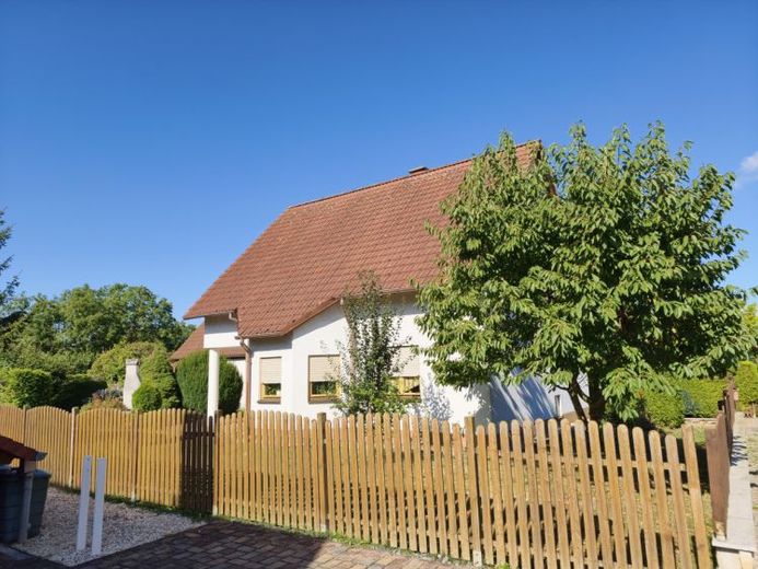 Attraktives Einfamilienhaus mit Grundstück und vielfältigen Nutzungsmöglichkeiten – फोटो 1