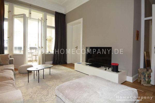 Luxuriöse Maisonette-Wohnung im Herzen von Charlottenburg, Berlin, möbliert.