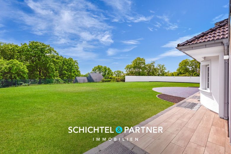 Baden | Herausragende Luxusvilla am Weserhang mit Wellness-Landschaft – S&amp;P | Titelbild