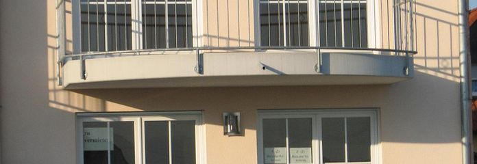 **Wohnen EXCLUSIV** 28 Min nach München - NEUWERTIGER BAU, tolle "Architekten Haus"- Konzeption – Südansicht