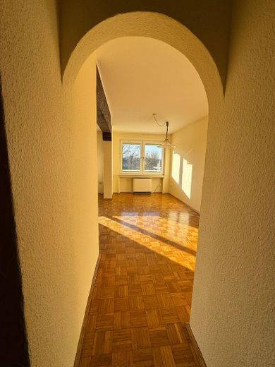 Wohnzimmer – hell, freundlich