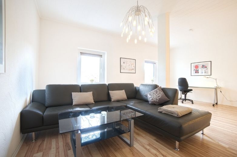 Helle, modern und komfortabel eingerichtete Wohnung in ruhiger Lage mit guter Infrastruktur – 3260851bb5d7e40086ee9f65739fd98783b855b8.jpg