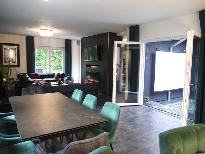 Einfamilienhaus| Außergewöhnlicher Atrium-Bungalow | A+ Energieeffizienz | barrierearm | von PRIVAT – Foto 3