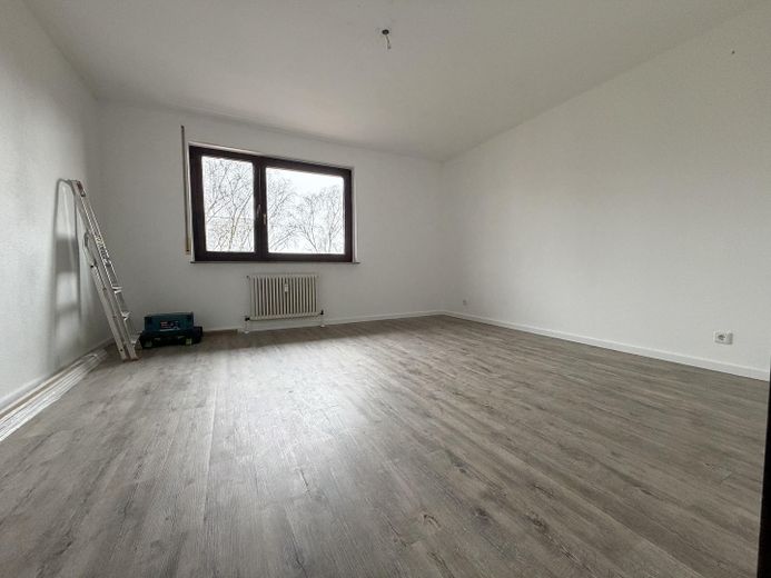 Modernisierte 4,5 Zimmer Wohnung mit Balkon, EBK und TG-Box in begehrter Wohnlage von Sindelfingen – Schlafzimmer