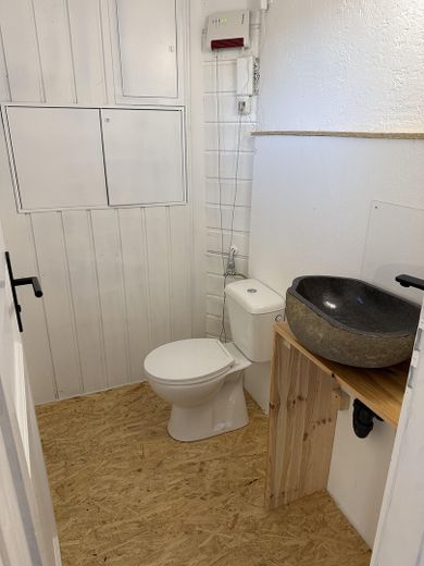 Gebäude 2: Gäste WC 1/2