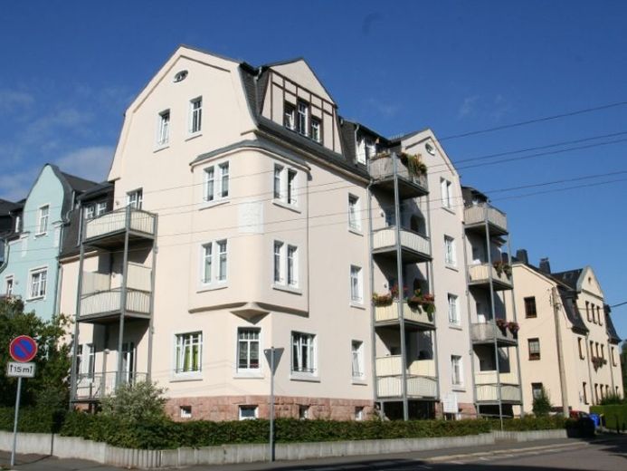 Zwei schöne Räume mit Einbauküche und Balkon ! – Foto 1