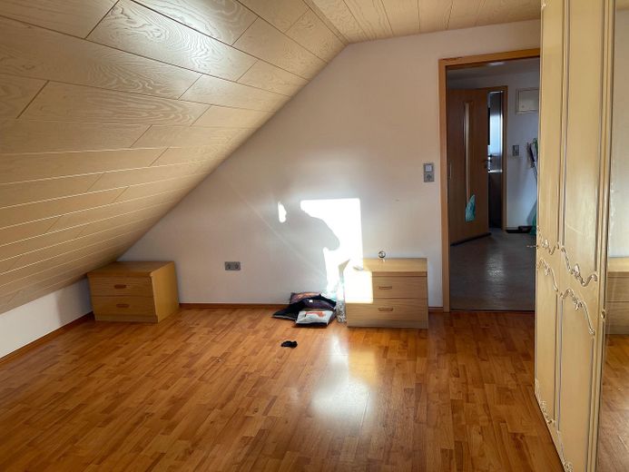Maison de 3 familles à Villingen-Schwenningen – Schlafz. DG