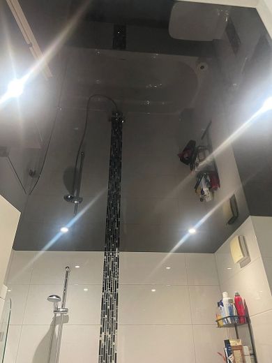 ¡Moderno piso de 3 habitaciones con plaza de aparcamiento en garaje subterráneo y ubicación privilegiada – ¡SIN COMISIÓN y disponible de inmediato! – Foto 6