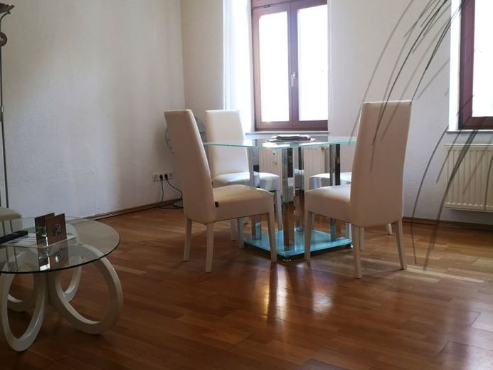 Ampio appartamento di due locali, libero e disponibile, in posizione tranquilla – Foto 1