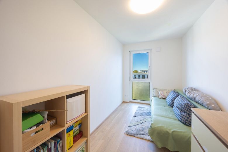 Moderne und neuwertige 4-Zimmer-Wohnung in Gronsdorf – Kinderzimmer 1