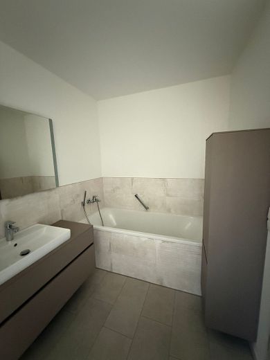 Wonen in het groen en toch dicht bij Dresden – hoogwaardige 3-kamerwoning met terras. – Foto 4