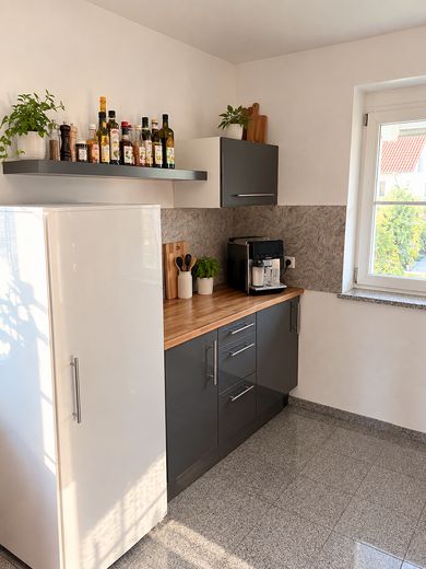 helle 2-Zimmer Wohnung mit Balkon – Küche