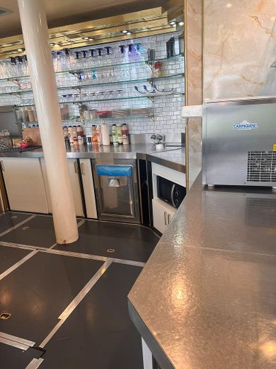 Ice cream café for sale - fully equipped – Foto 12