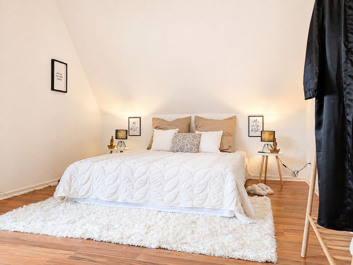 Quand le calme rencontre la proximité - Maison individuelle avec jardin à Neu Hagen - sans commission – Schlafzimmer im Dachgeschoss