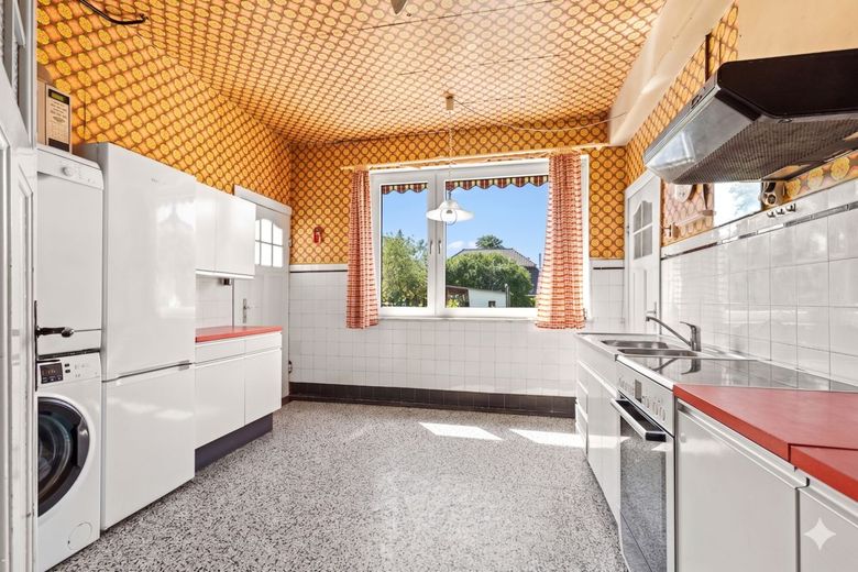 Einfamilienhaus mit Charme in traumhafter Anliegerstraße von Hamburg-Rahlstedt – Küche virtuell geräumt