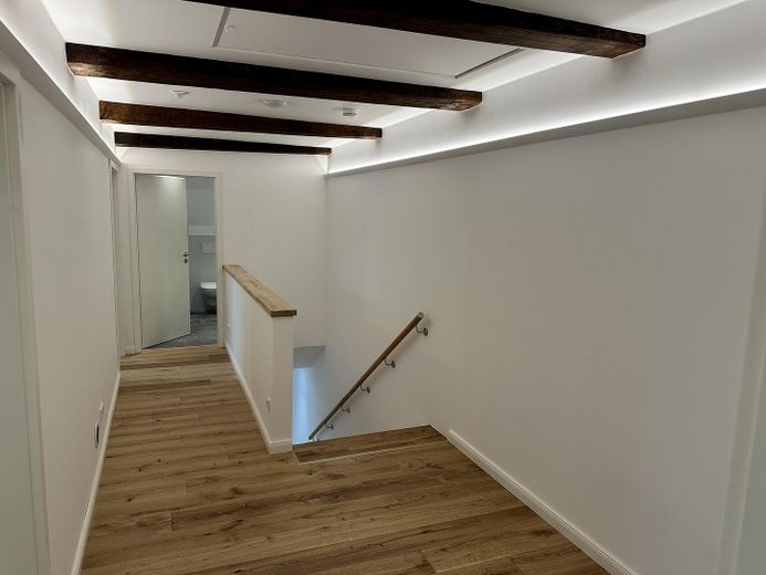 hochwertiger Erstbezug im kernsanierten Bauernhaus - Maisonette unter Reet am Elbdeich – Flur OG (ca. 10 qm)