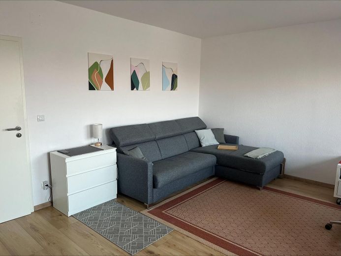 1 monolocale (arredato) in ottima posizione / incluse tutte le spese accessorie e il Wi-Fi – Schlafsofa  