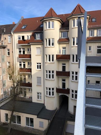 Tolle 2 Zimmer Altbau-Wohnung in Denkmal-Ensemble in Lu-Süd – Gebäuderückseite