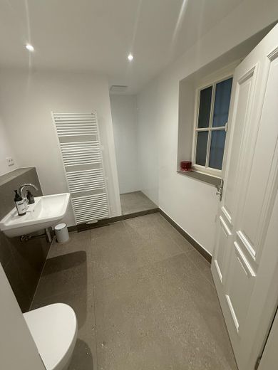 Möblierte Wohnung in historischer Villa mit exklusiver Lage an der Kölner Riviera – Foto 14