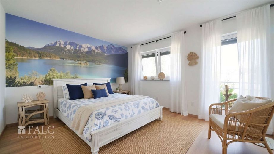 Doppelhaushälfte mit herrlicher Terrasse und A+ - FALC Immobilien – Für erholsamen Schlaf
