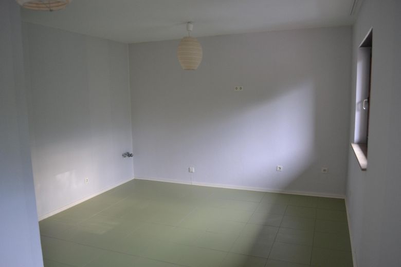 Doppelhaushälfte / Mehrgenerationenhaus / Mehrfamilienhaus / Haus – OG Küche