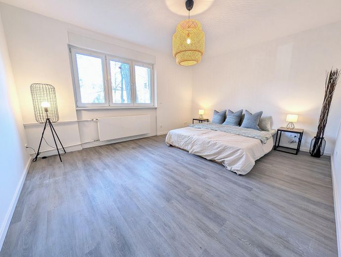 Renovierte Terassen-Wohnung in begehrter Lage Zehlendorf - sofort bezugsfrei, ohne Provision – Schlafzimmer