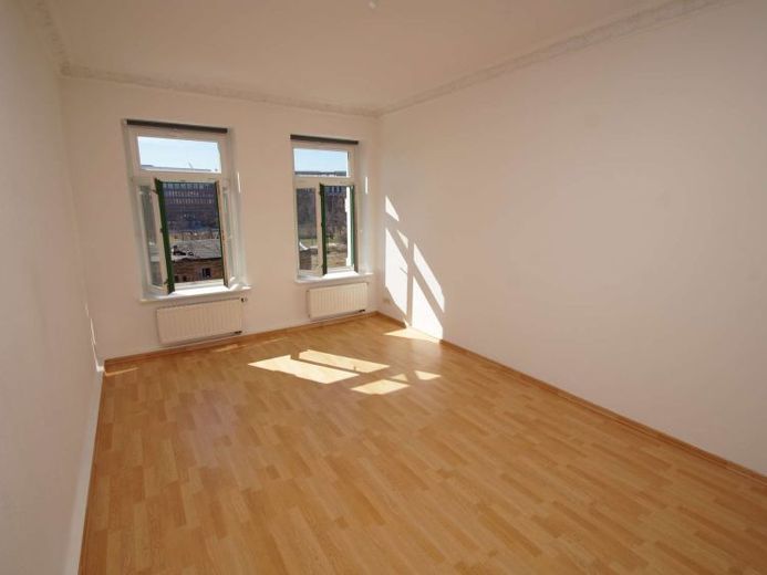 Preisattraktiv & vermietet: 3-Zimmer-Erdgeschosswohnung mit Balkon in guter Lage von Leipzig – Foto 1