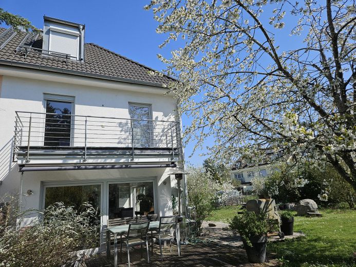 Doppelhaushälfte in München-Untermenzing - großzügig, nachhaltig, familienfreundlich, durchdacht – Außenansicht 2