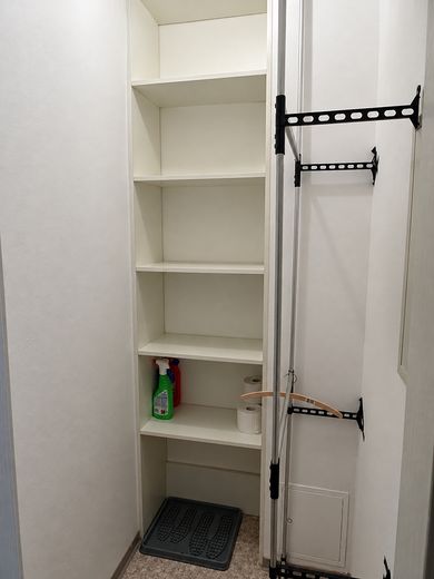Helles 1-Zimmer-Apartment mit Südbalkon, Einbauküche und Stellplatz in Nürnberg-Laufamholz – Abstellraum