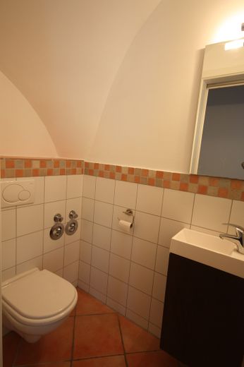 Top Lage  4-Zi. Maisonette mit Dachgarten, klimatisiert! – Gäste WC